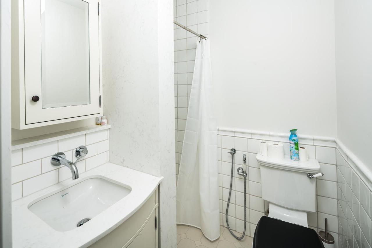 4 Bedroom House Up To 10 People At Heart Of Kensington And Chelsea London Eksteriør bilde