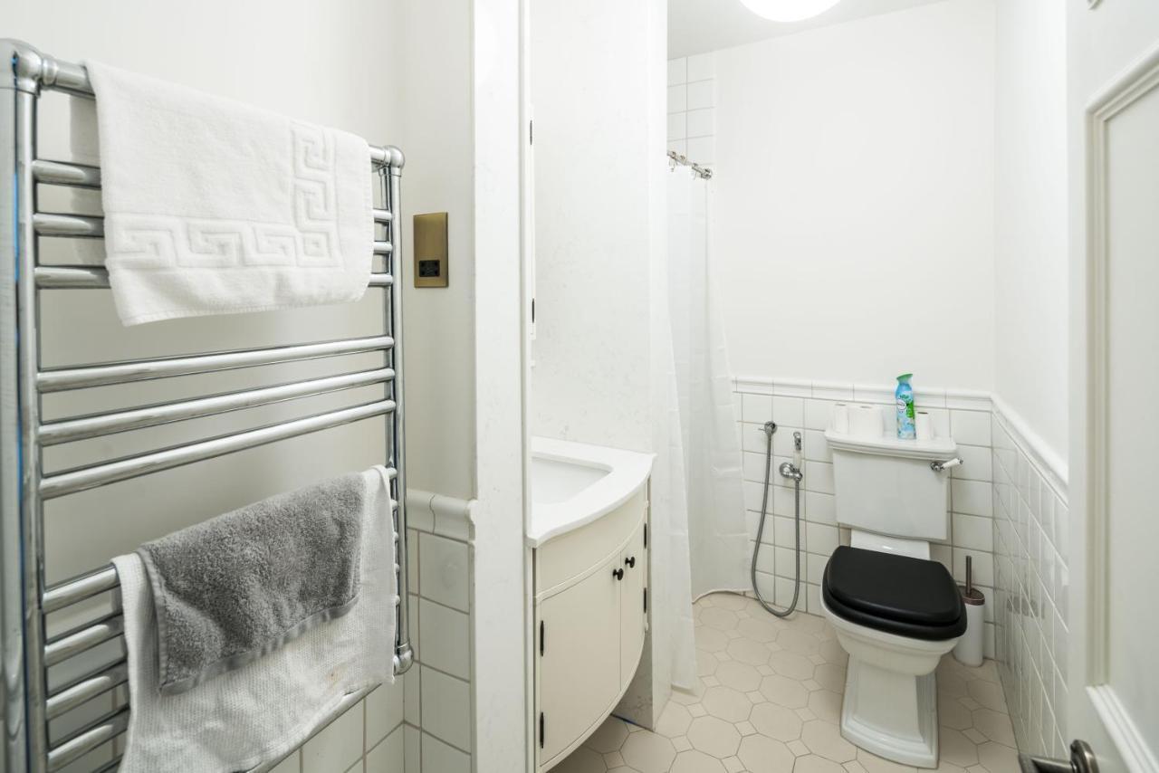 4 Bedroom House Up To 10 People At Heart Of Kensington And Chelsea London Eksteriør bilde